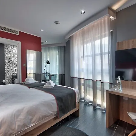 Be.hotel Hotel 4*